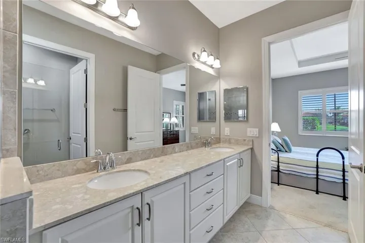 1416  Lucena S LN, Naples, FL 34113