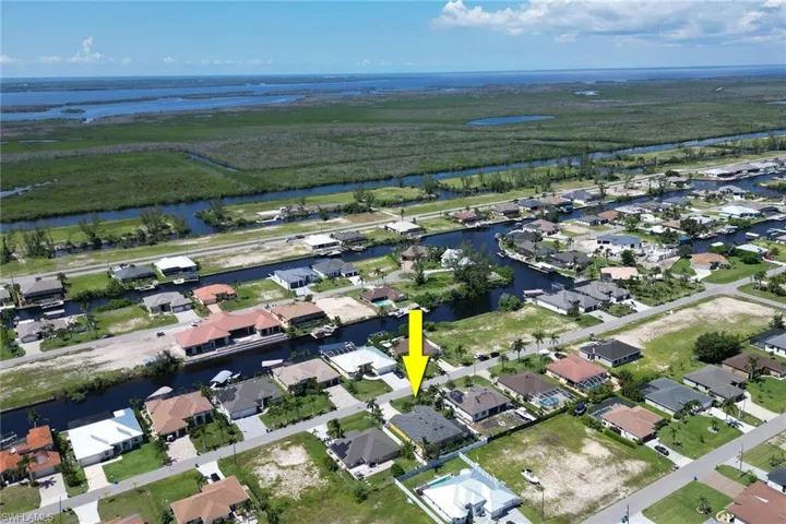 109 38th Pl, Cape Coral, Florida 33993