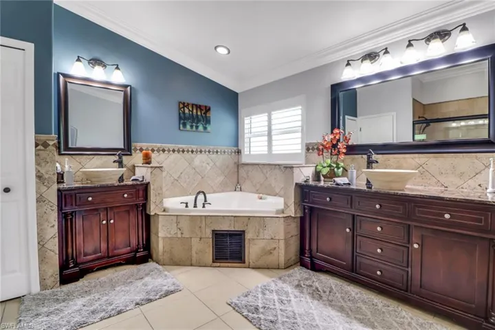 109 38th Pl, Cape Coral, Florida 33993