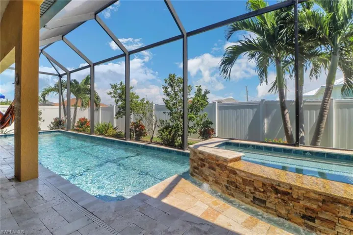 109 38th Pl, Cape Coral, Florida 33993