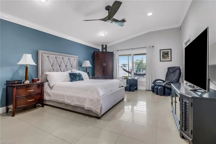 109 38th Pl, Cape Coral, Florida 33993