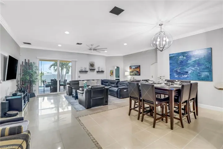 109 38th Pl, Cape Coral, Florida 33993