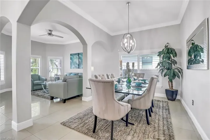 109 38th Pl, Cape Coral, Florida 33993