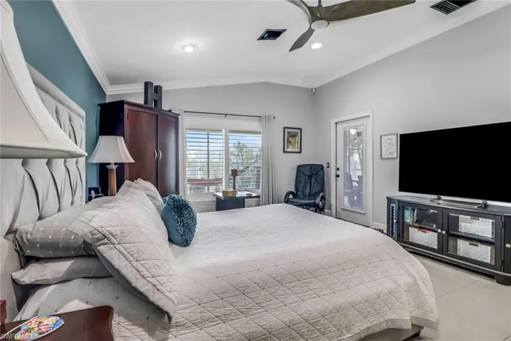 109 38th Pl, Cape Coral, Florida 33993