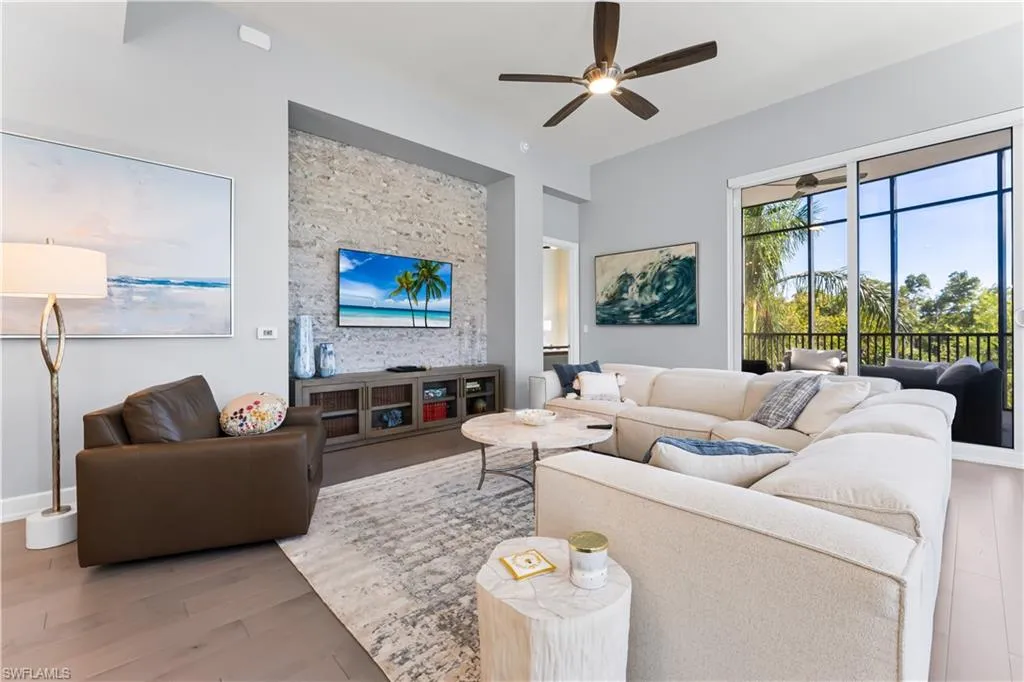 4142 Bay Beach LN, Fort Myers Beach, FL 33931,224032061
