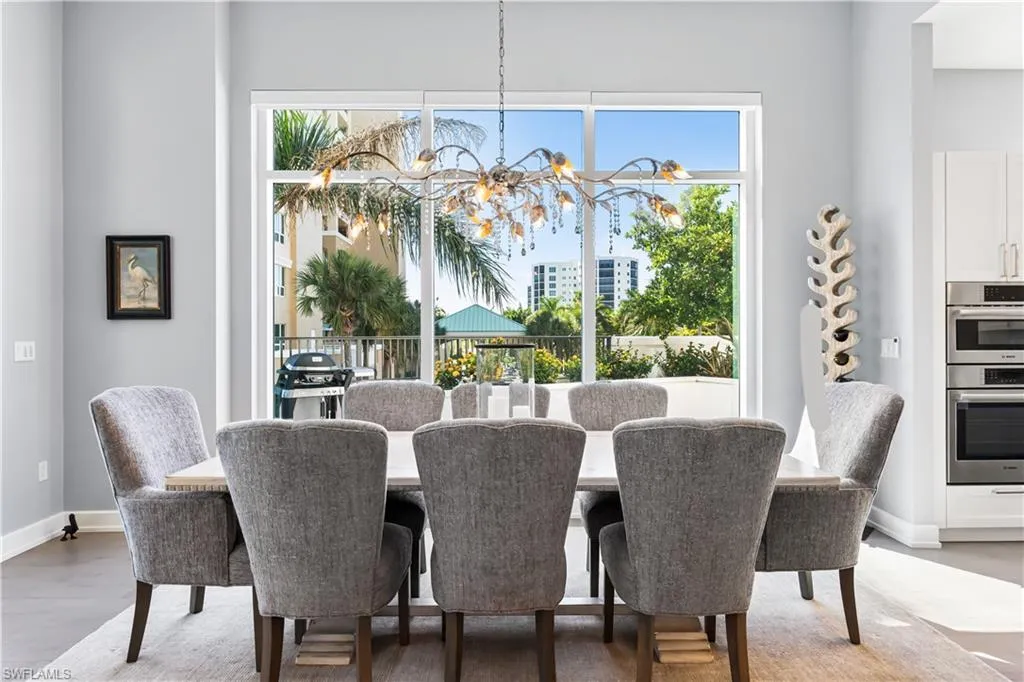 4142 Bay Beach LN, Fort Myers Beach, FL 33931,224032061