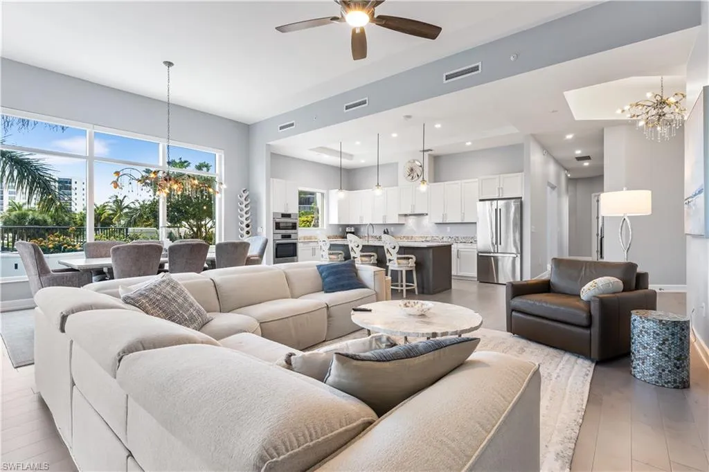 4142 Bay Beach LN, Fort Myers Beach, FL 33931,224032061
