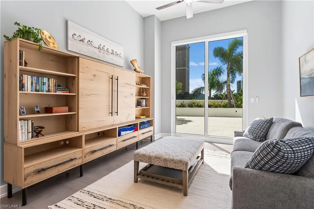 4142 Bay Beach LN, Fort Myers Beach, FL 33931,224032061