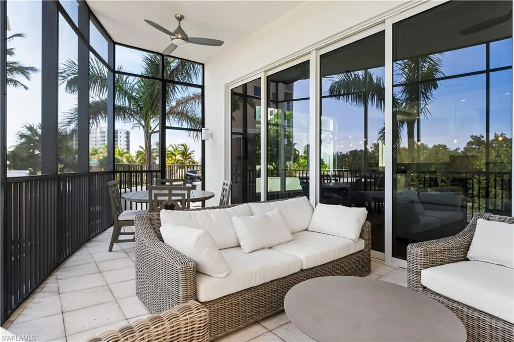4142 Bay Beach LN, Fort Myers Beach, FL 33931,224032061