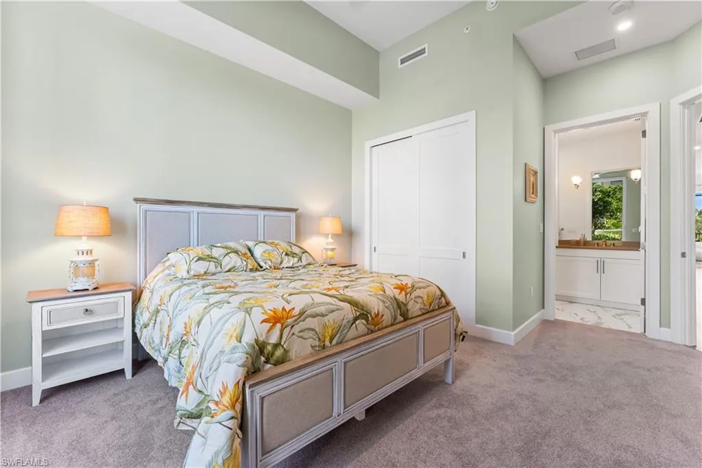4142 Bay Beach LN, Fort Myers Beach, FL 33931,224032061