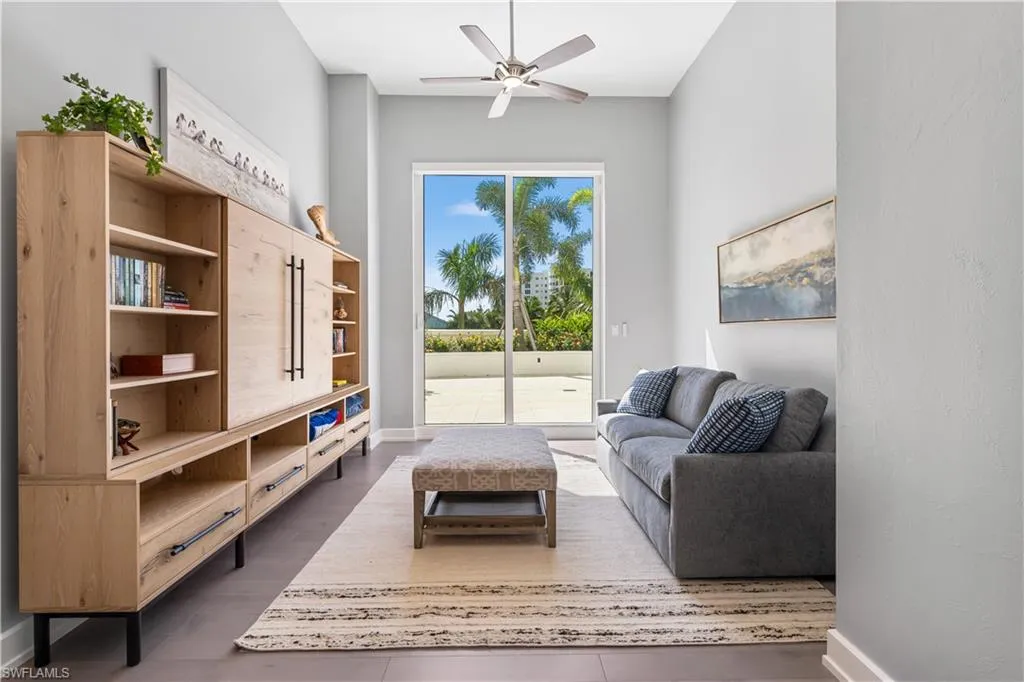 4142 Bay Beach LN, Fort Myers Beach, FL 33931,224032061