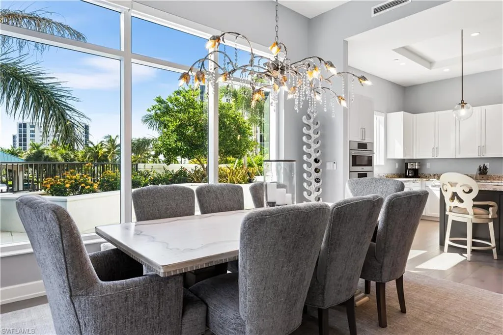 4142 Bay Beach LN, Fort Myers Beach, FL 33931,224032061
