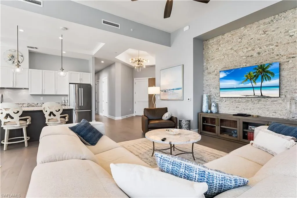 4142 Bay Beach LN, Fort Myers Beach, FL 33931,224032061