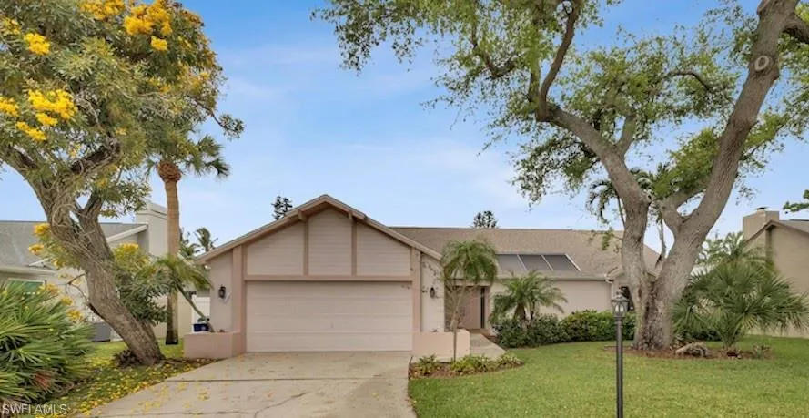 15894  Gleneagle  CT, Fort Myers, FL 33908