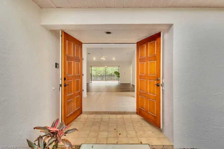 15894  Gleneagle  CT, Fort Myers, FL 33908