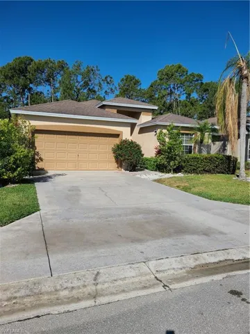 745  Crossfield  CIR, Naples, FL 34104