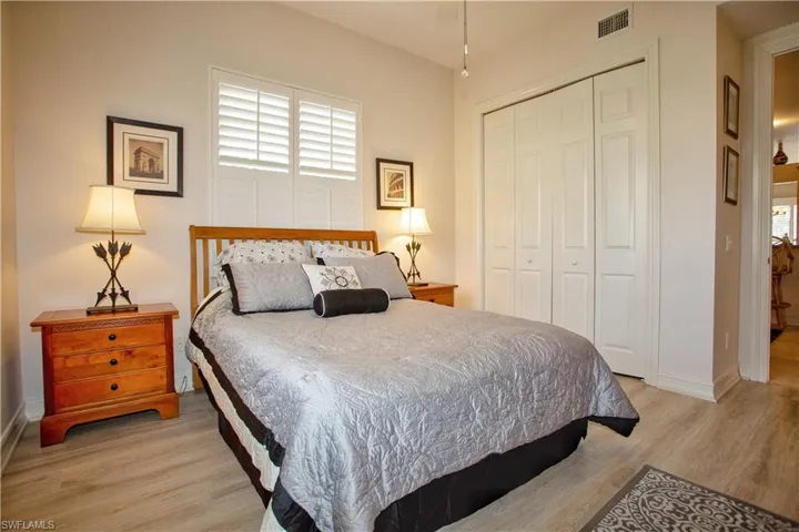825  Bentwater  CIR, Naples, FL 34108