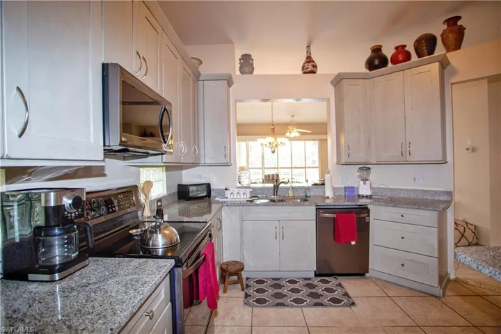 825  Bentwater  CIR, Naples, FL 34108