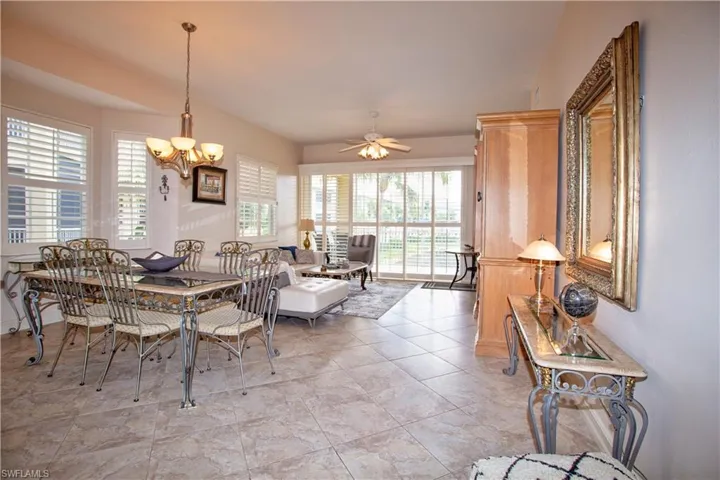 825  Bentwater  CIR, Naples, FL 34108