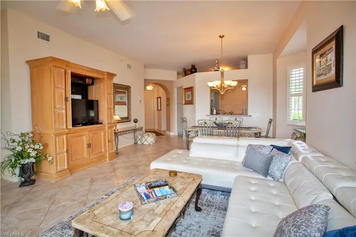 825  Bentwater  CIR, Naples, FL 34108