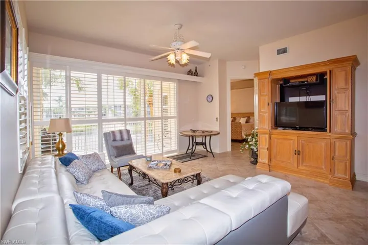 825  Bentwater  CIR, Naples, FL 34108