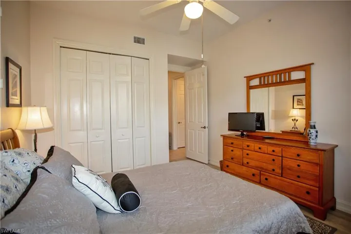 825  Bentwater  CIR, Naples, FL 34108