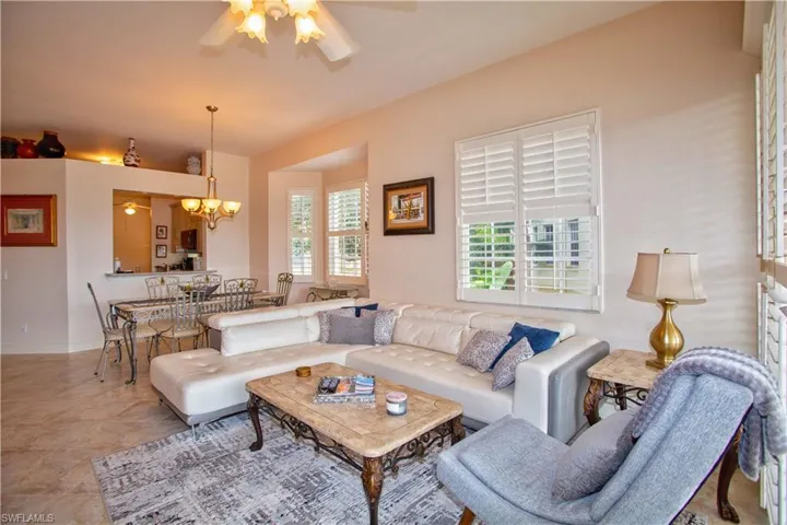 825  Bentwater  CIR, Naples, FL 34108