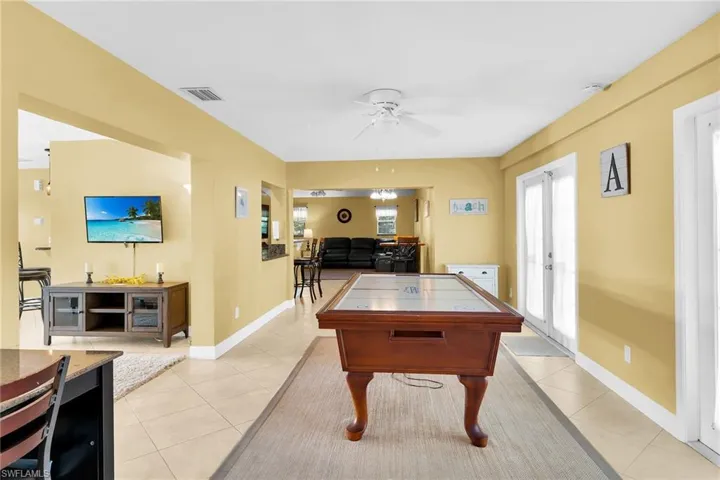 4020 Sw 2nd Ave, Cape Coral, Florida 33914