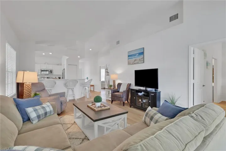 680 Wiggins Lake Dr 202, Naples, Florida 34110