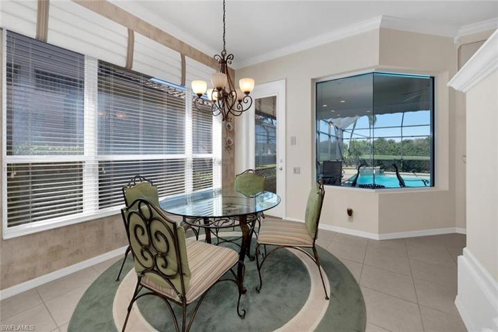 breakfast room