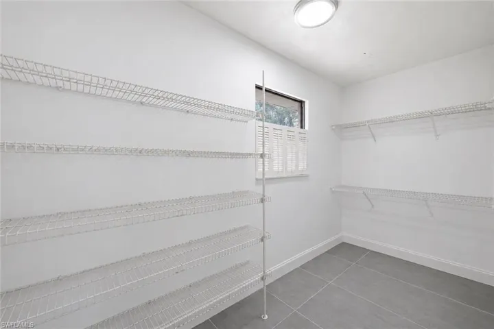 Walk in closet