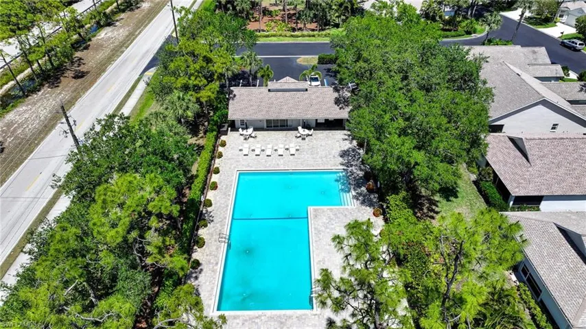 Clubhouse/Pool/Bathrooms!