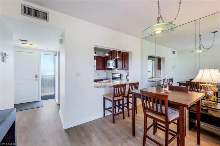 803 River Point Dr 201b, Naples, Florida 34102