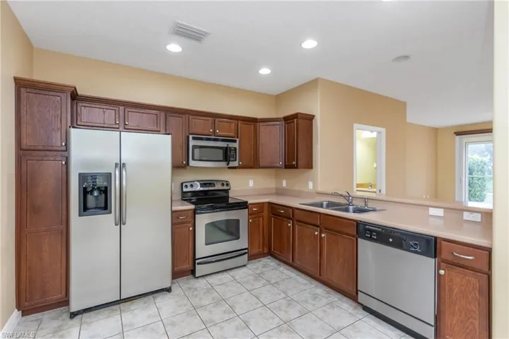 STAINLESS STEEL APPLIANCES