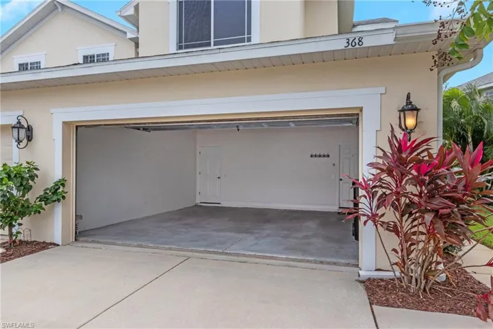 2 CAR GARAGE