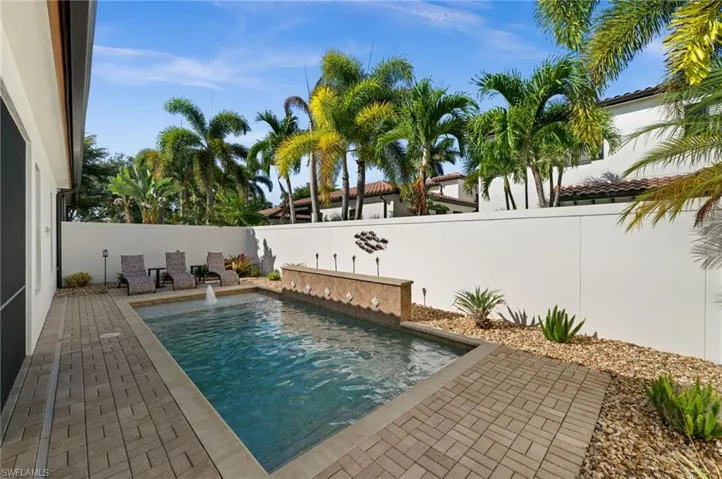 Private pool