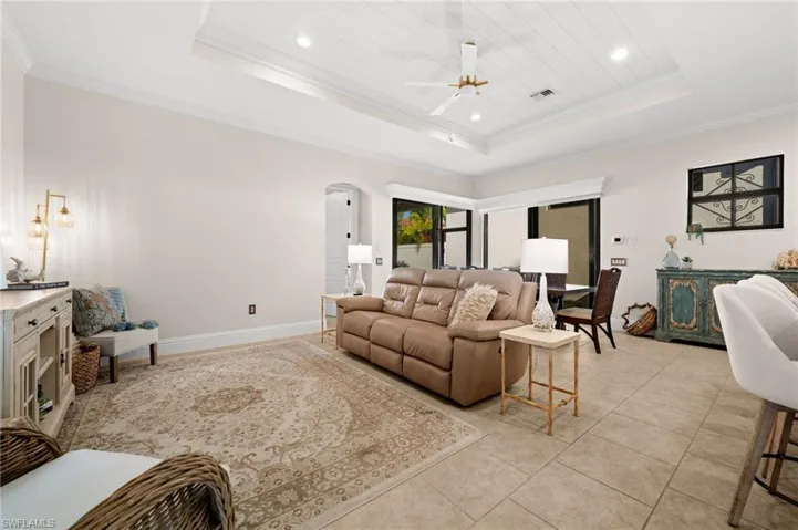 8000  Cordoba  PL, Naples, FL 34113