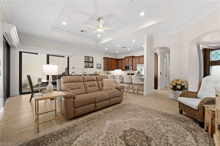 8000  Cordoba  PL, Naples, FL 34113