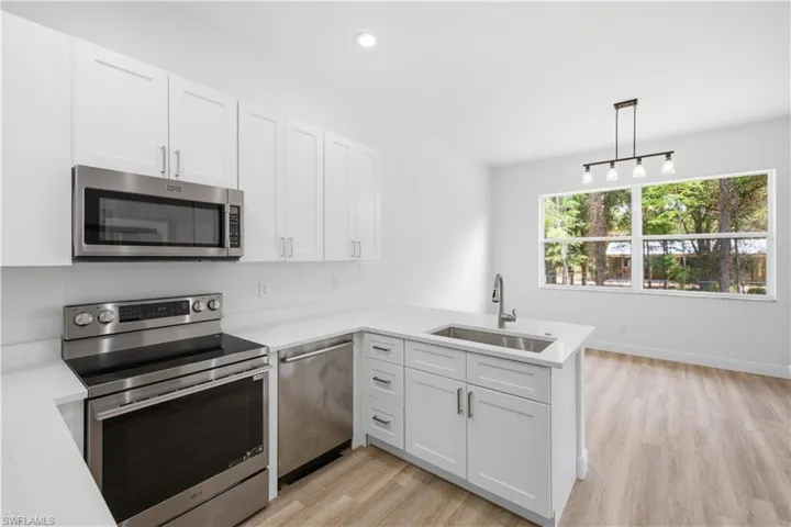 2645 12th Ave Se, Naples, Florida 34117