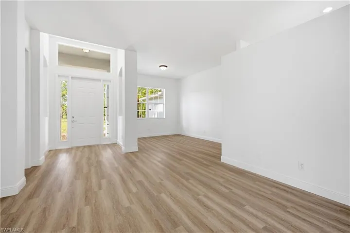 2645 12th Ave Se, Naples, Florida 34117