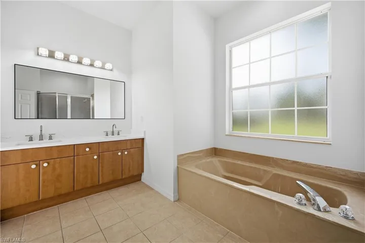2645 12th Ave Se, Naples, Florida 34117