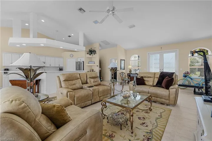 1210 Se 21st Ave, Cape Coral, Florida 33990
