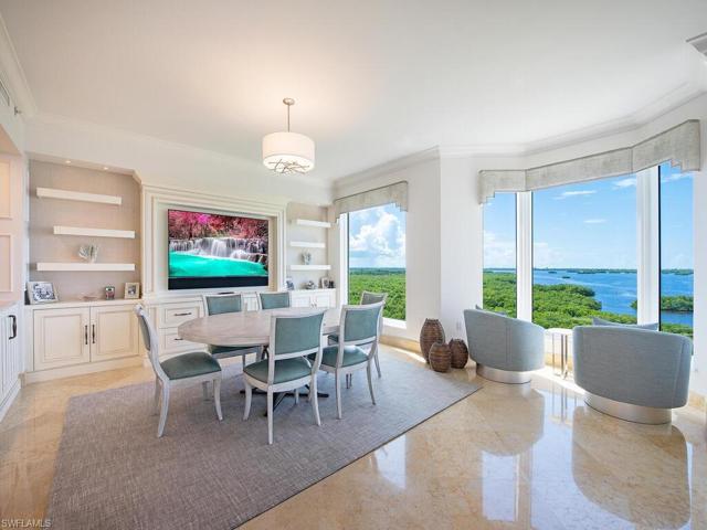 Family Room currently set up as breakfast room
