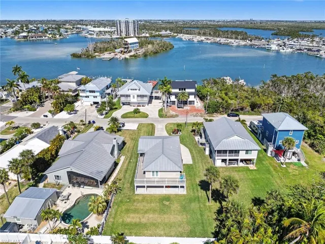 942 Prescott St, Fort Myers Beach, Florida 33931