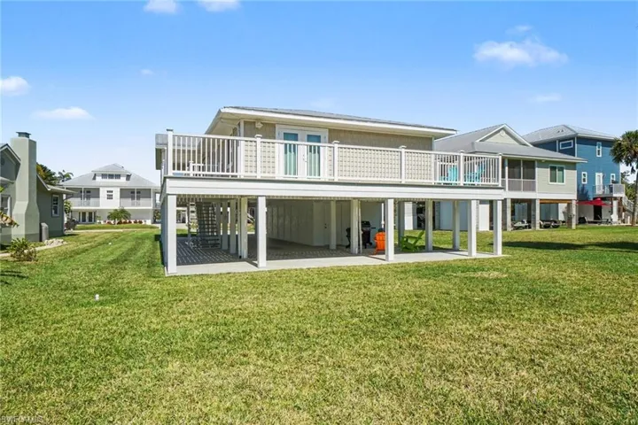 942 Prescott St, Fort Myers Beach, Florida 33931