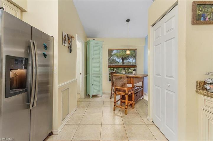2037  Crown Pointe W BLVD, Naples, FL 34112