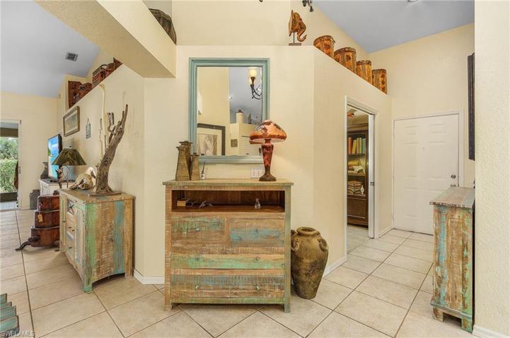 2037  Crown Pointe W BLVD, Naples, FL 34112