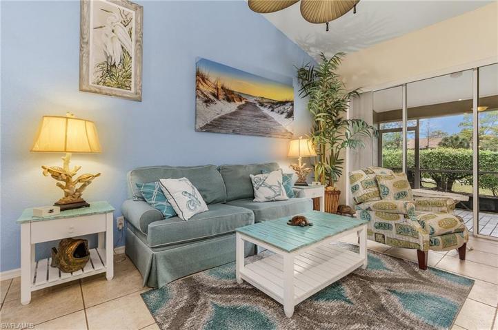 2037  Crown Pointe W BLVD, Naples, FL 34112
