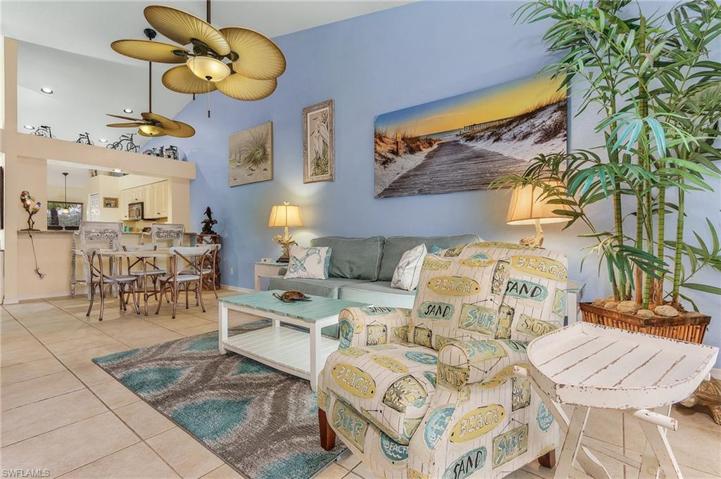 2037  Crown Pointe W BLVD, Naples, FL 34112