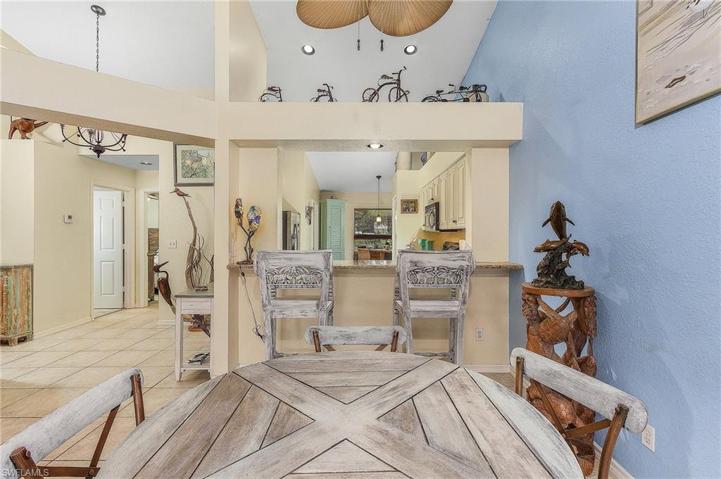 2037  Crown Pointe W BLVD, Naples, FL 34112